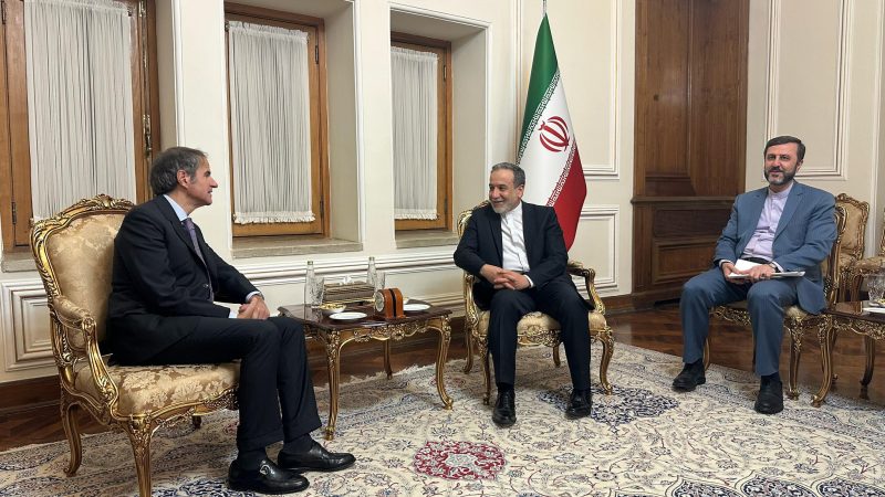 إيران: أجرينا حواراً مفيداً مع مدير الوكالة الدولية للطاقة الذرية