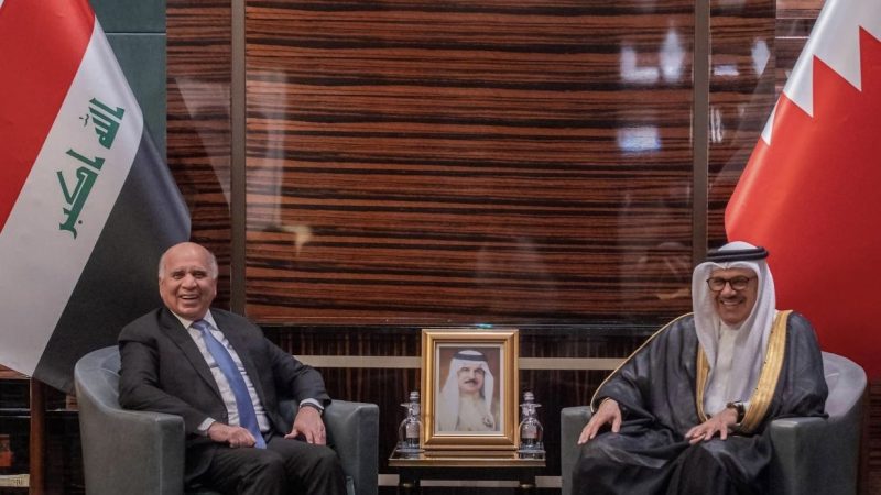 العراق يوجه دعوة رسمية لملك البحرين لحضور قمة بغداد