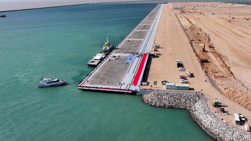 شركات عالمية تتسابق على الاستثمار في ميناء الفاو وطريق التنمية