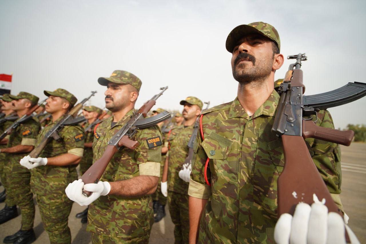 الحشد الشعبي يخرج دورة ضباط الصف النموذجية الأولى