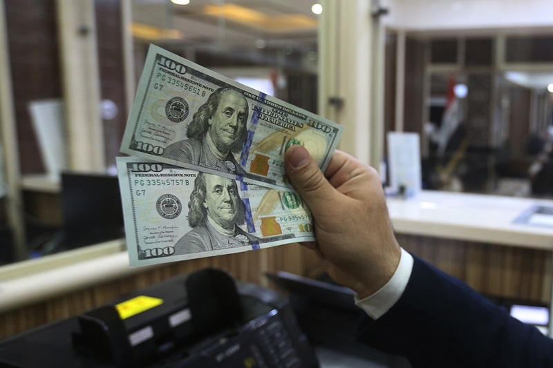 المالية النيابية توضح اسباب وصول الدولار إلى 140 الف