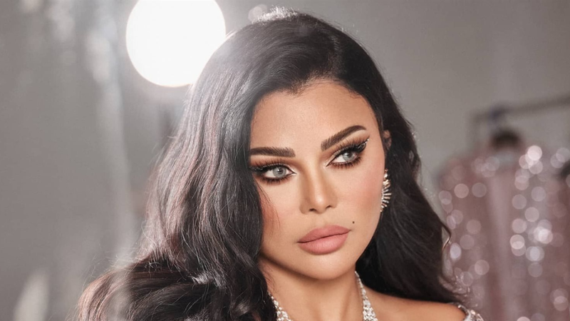 هيفاء وهبي تحتفل بعيد العمال بتحية لفريقها الإبداعي