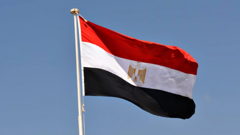 وزير الخارجية المصري يجري اتصالين هاتفيين مع نظيريه العماني والإيراني
