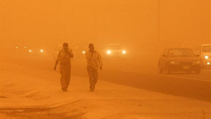27 حالة اختناق في الأنبار بسبب العاصفة الترابية
