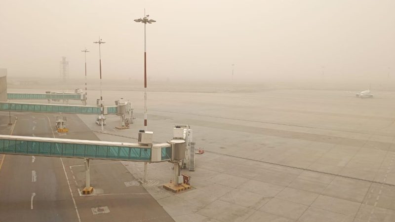 وزارة النقل: إغلاق مؤقت لمطار بغداد الدولي بسبب العاصفة الغبارية