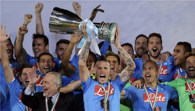نابولي يتوج بطلاً للدوري الإيطالي موسم 2024-2025