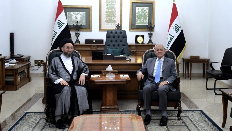 رئيس الجمهورية والحكيم يشددان على تعزيز وحدة الصف الوطني وترسيخ الاستقرار
