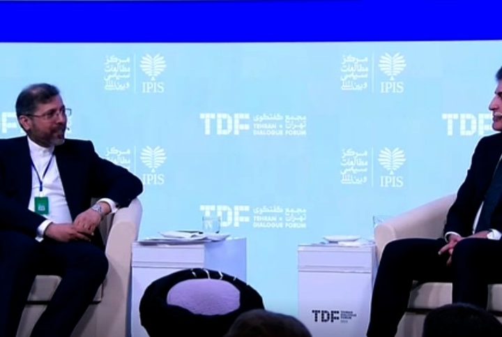 بارزاني: العراق يمتلك فرصاً كبيرة لدور إقليمي.. ونطالب بحل دستوري لمسألة الفيدرالية