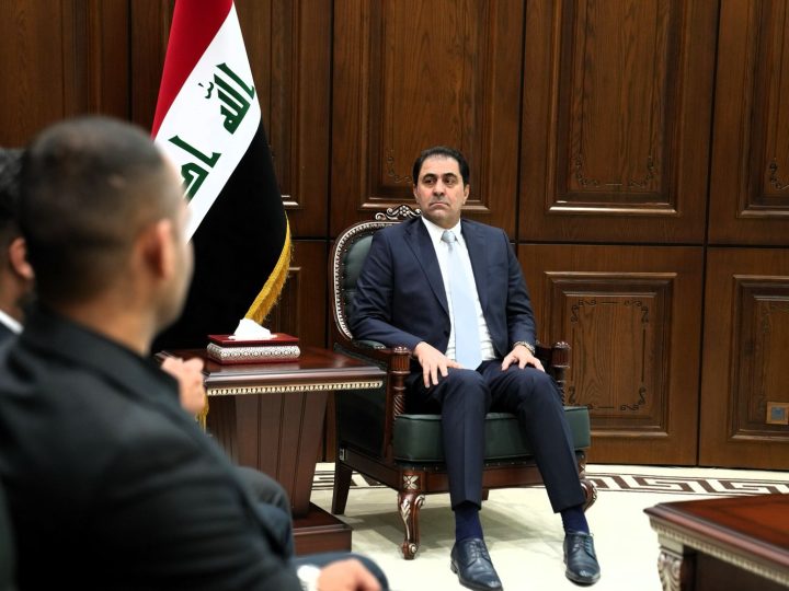 المندلاوي يستقبل ممثلين عن اتحاد نقابات العمال ويشيد بدورهم في البناء والإعمار