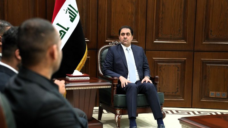 المندلاوي يستقبل ممثلين عن اتحاد نقابات العمال ويشيد بدورهم في البناء والإعمار