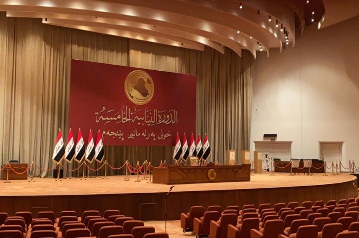 المعموري: البرلمان مشلول تشريعيا.. وغياب النواب “خيانة دستورية”