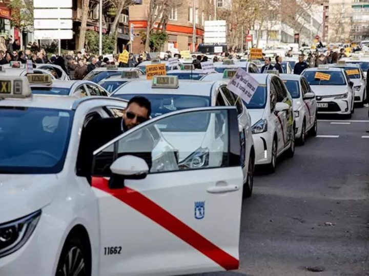 احتجاجات سائقي التاكسي في مدريد ضد توسع شركات النقل عبر التطبيقات