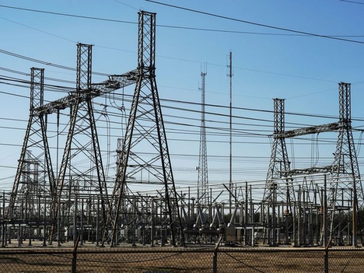 العراق و”جنرال فرنوفا” يناقشان تنفيذ مشاريع لإنتاج 24 ألف ميغاواط من الكهرباء