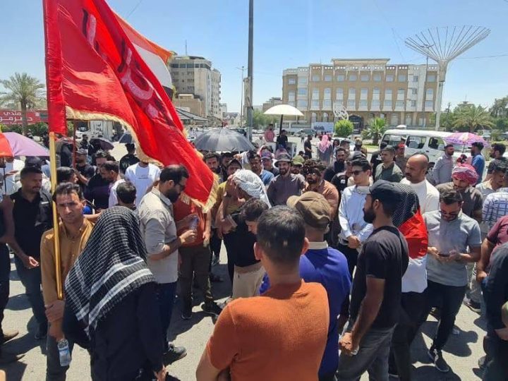 عشرات الخريجين يتظاهرون في النجف للمطالبة بوظائف