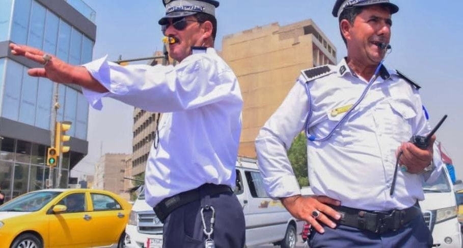 الداخلية توقف استخدام أجهزة الليزر لتنظيم المرور بعد تحذيرات من أضرارها البصرية