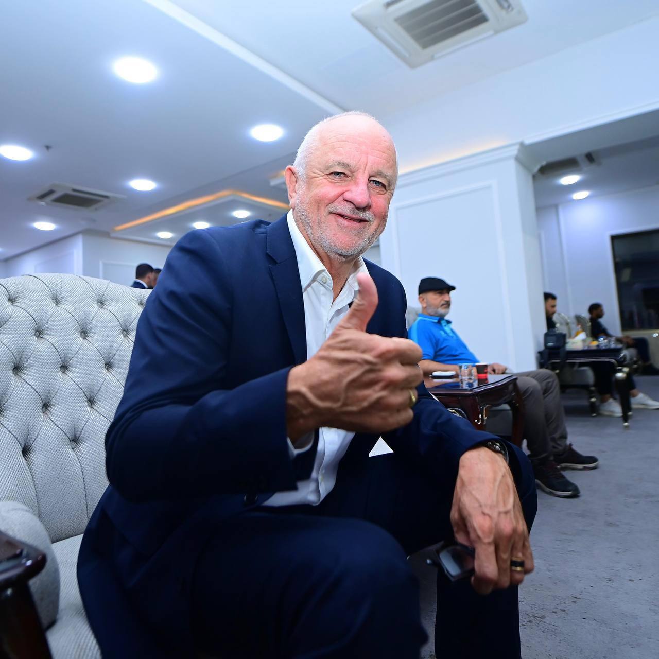 مدرب المنتخب الوطني: بغداد “جميلة وآمنة” وأسود الرافدين يمتلكون تاريخاً عريقاً