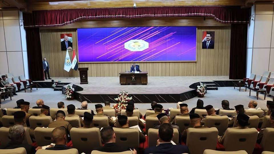 وزير الداخلية يمنح ذوي الشهداء أولوية القبول في الدورات الأمنية المقبلة