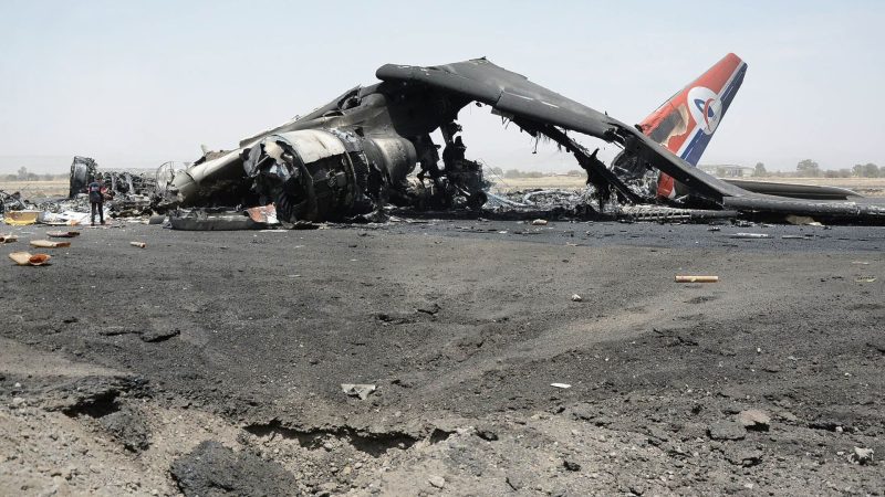نائب وزير النقل اليمني: العمل جار لإعادة تشغيل مطار صنعاء في أقرب وقت