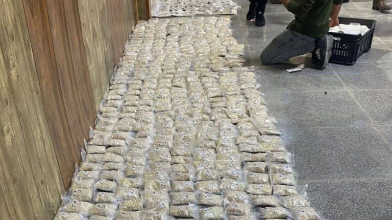 إحباط محاولة تهريب 600 ألف حبة مخدرة في منفذ سفوان الحدودي