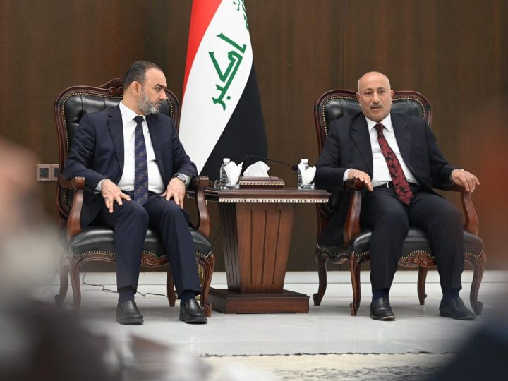الإعلام والاتصالات تبحث مع محافظ كربلاء تطوير البنية الرقمية وخدمات الاتصالات