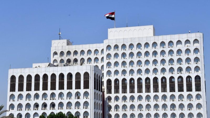 الخارجية العراقية ترحب بقرار “العمال الكردستاني” حلّ نفسه وتدعو لدفع جهود السلام
