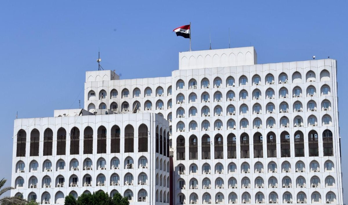 الخارجية العراقية ترحب بقرار “العمال الكردستاني” حلّ نفسه وتدعو لدفع جهود السلام
