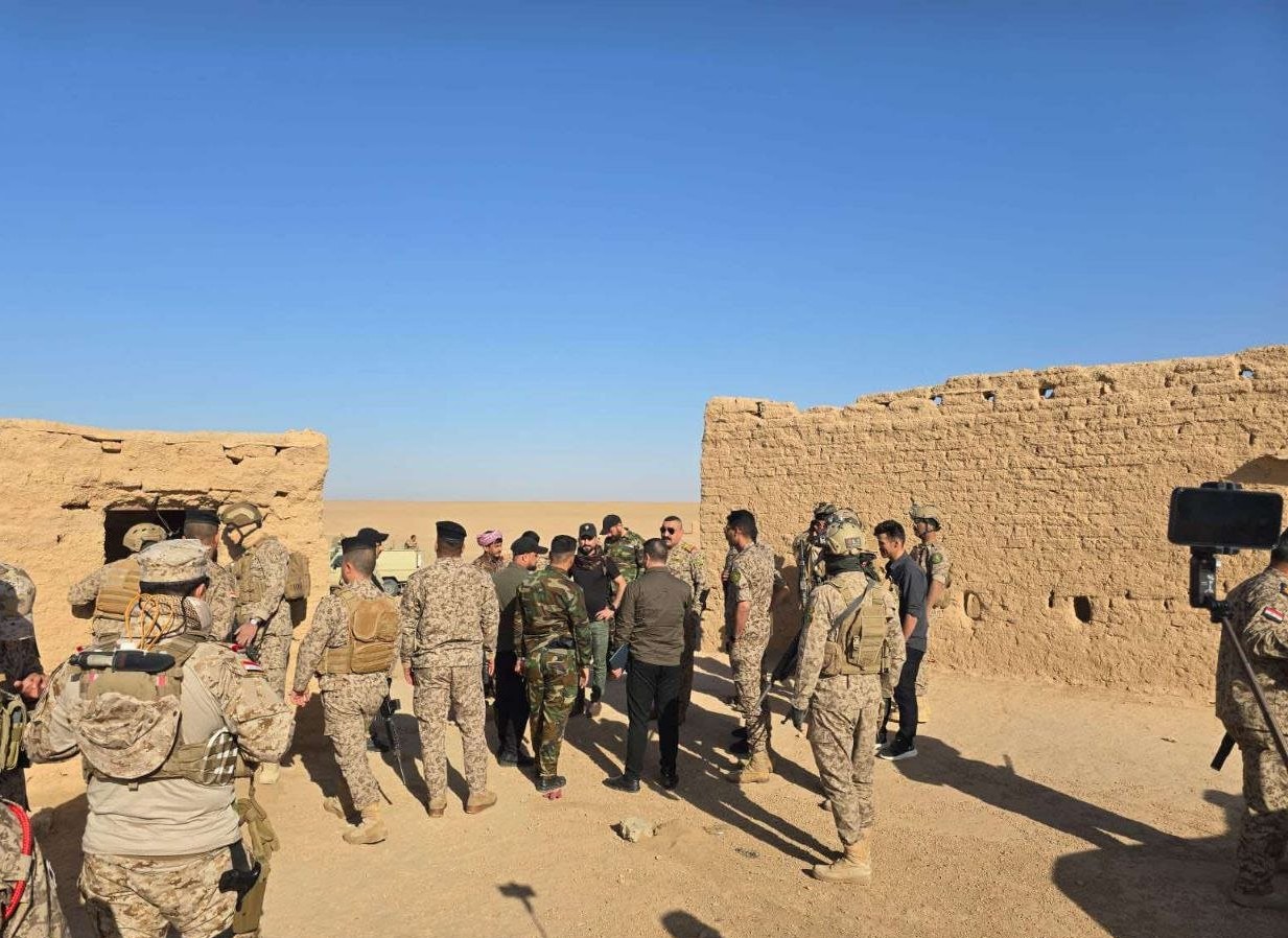 الحشد الشعبي يضبط مضافات لعصابات داعش في الصحراء الكبرى