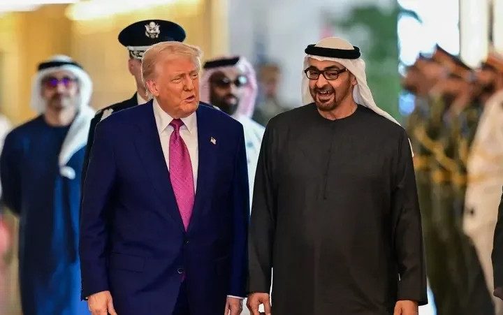 ترامب من أبو ظبي: لقاء مرتقب مع بوتن وتطورات حاسمة خلال أسابيع
