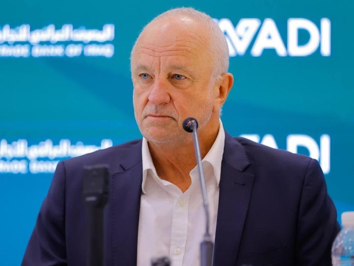 مدرب المنتخب الوطني وطاقمه المساعد يصلون الى البصرة