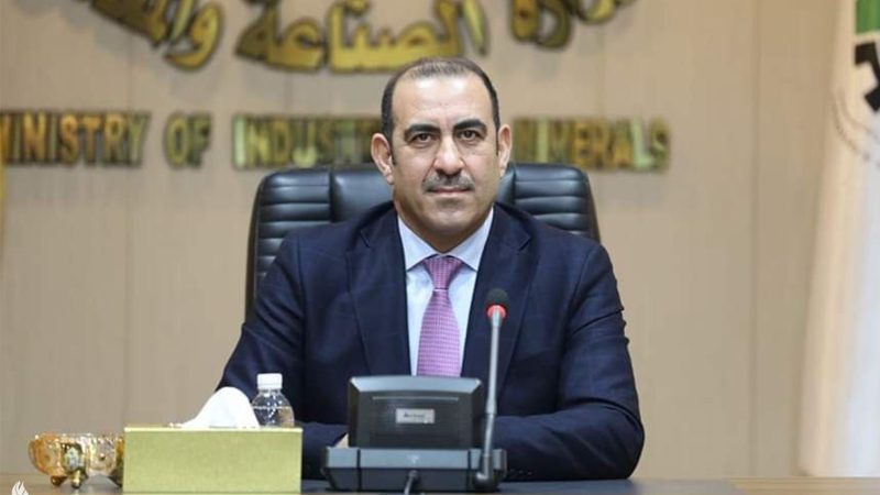 نائب سابق يكشف عن شبهات فساد في مشروع لإنتاج الأسمدة ويطالب بالتحقيق