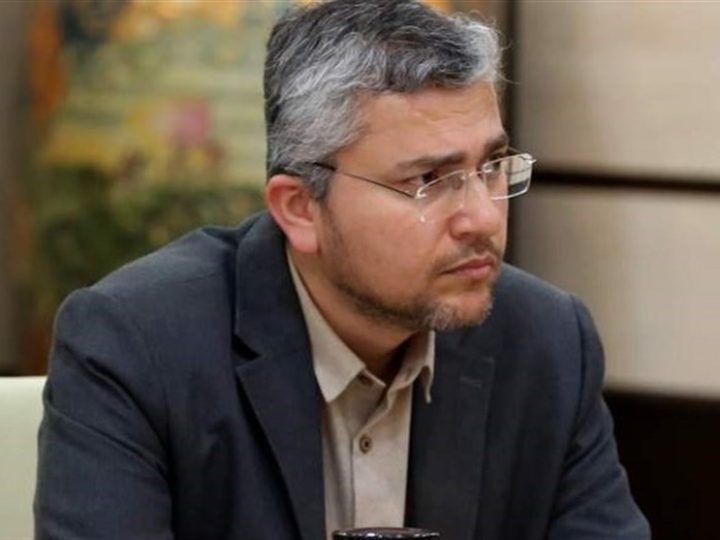 البرلمان الإيراني يلوّح بالخروج من معاهدة الحد من الانتشار النووي (NPT)