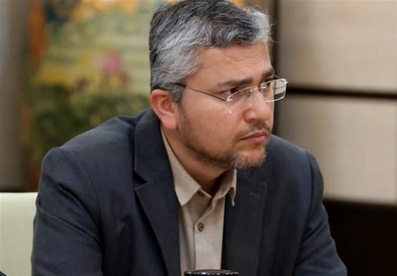 البرلمان الإيراني يلوّح بالخروج من معاهدة الحد من الانتشار النووي (NPT)