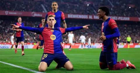 برشلونة يرفض عرض تشيلسي لضم فيرمين لوبيز ويغلق باب الصفقة التبادلية