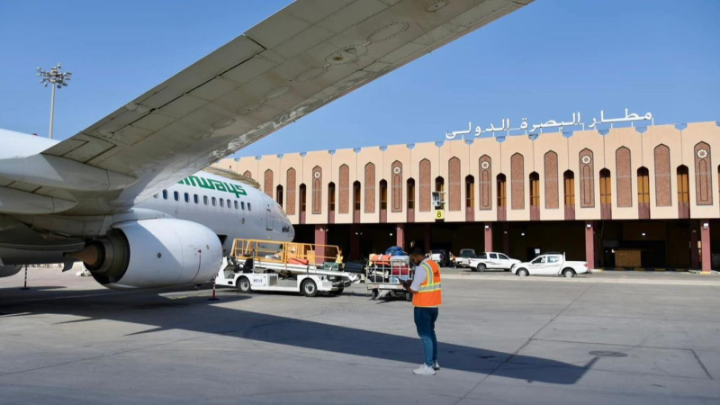 إعفاء مدير مطار البصرة وتكليف مراقب جوي لإدارة شؤون المطار