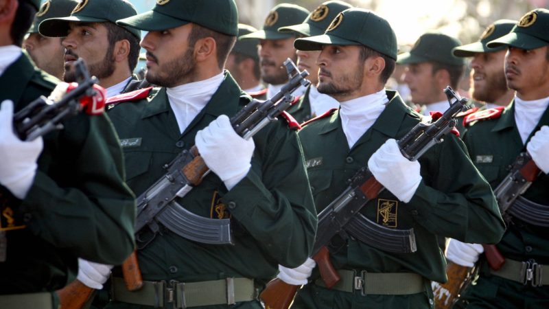 الحرس الثوري الإيراني يعلن استشهاد 11 عنصراً في أذربيجان الشرقية