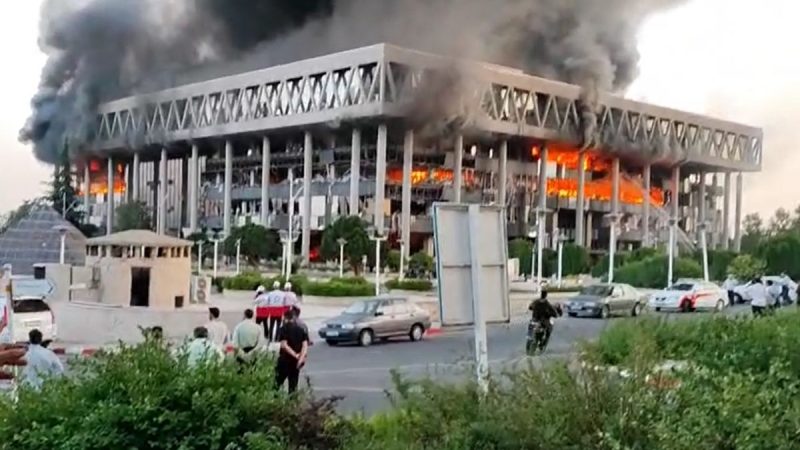 الحرس الثوري: قصفنا القاعدة التي استهدفت مبنى الإذاعة والتلفزيون الإيراني بصواريخ باليستية