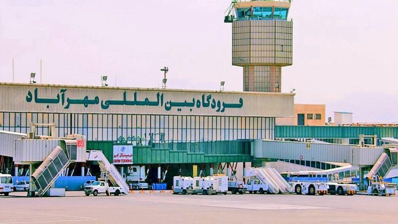 تقارير أولية: انفجارات تهز محيط مطار مهرآباد بطهران