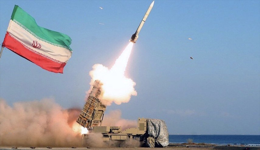 إيران ترفض التفاوض تحت القصف وتبلغ الوسطاء القطريين والعمانيين بموقفها