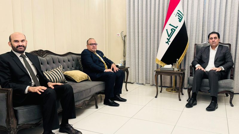 المندلاوي يؤكد دعمه لجهود مجلس الخدمة في تسريع تعيين الخريجين