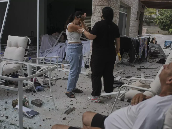 إسرائيل تؤكد إصابة أكثر من 800 شخص جراء الهجمات الصاروخية الإيرانية