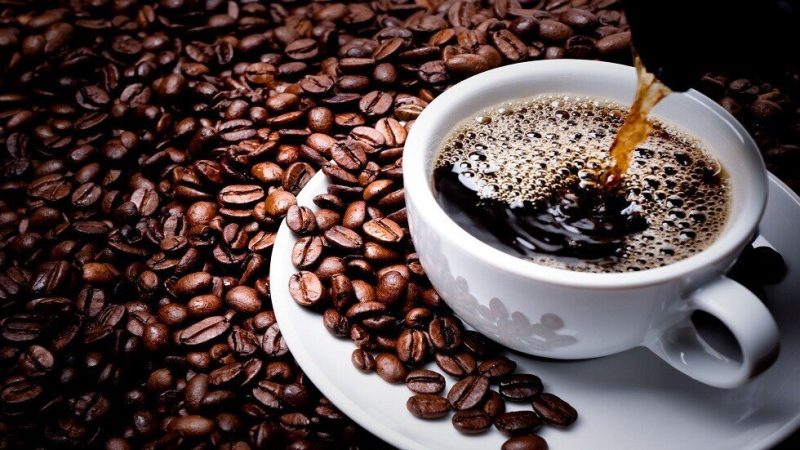 تحذير طبي: الكافيين قد يزيد القلق ويؤدي إلى نوبات هلع وأرق