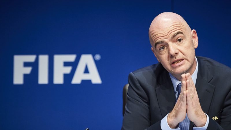 الاتحاد الفرنسي: رئيس الـ”فيفا” يعيش في برج عاجي ولا يكترث لـ”مجزرة” تحصل أمامه