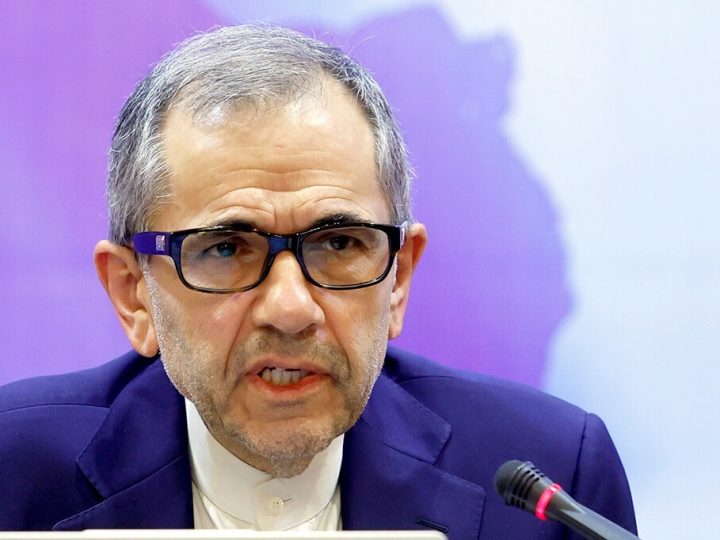 مفاوض إيراني:  استئناف المفاوضات مشروط بوقف كامل للهجمات الأمريكية