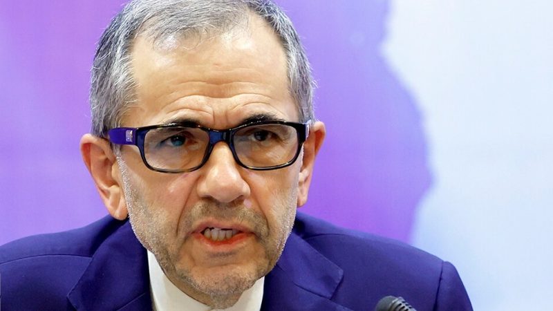 مفاوض إيراني:  استئناف المفاوضات مشروط بوقف كامل للهجمات الأمريكية