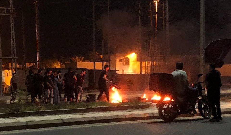 تجدد التظاهرات في “المشرح” بمحافظة ميسان احتجاجًا على انقطاع الكهرباء وشحة المياه