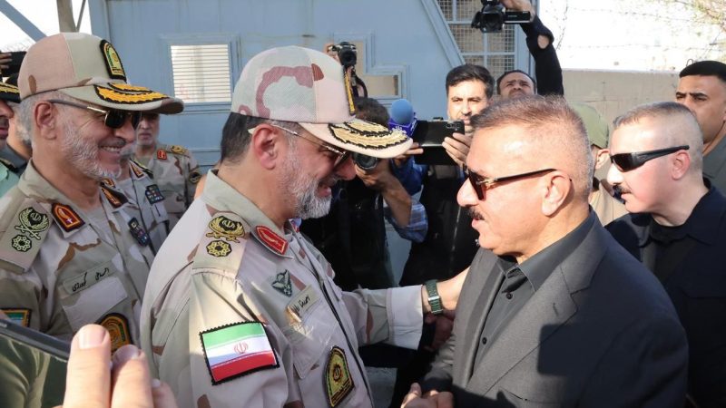 وزير الداخلية العراقي يتفقّد منفذ زرباطية ويؤكد على التنسيق مع إيران لتسهيل دخول الزائرين