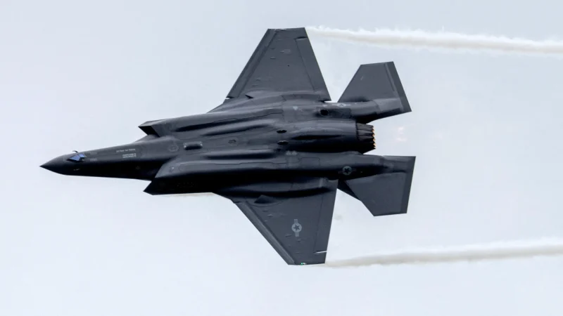 تحطم مقاتلة أمريكية من طراز F-35 في كاليفورنيا