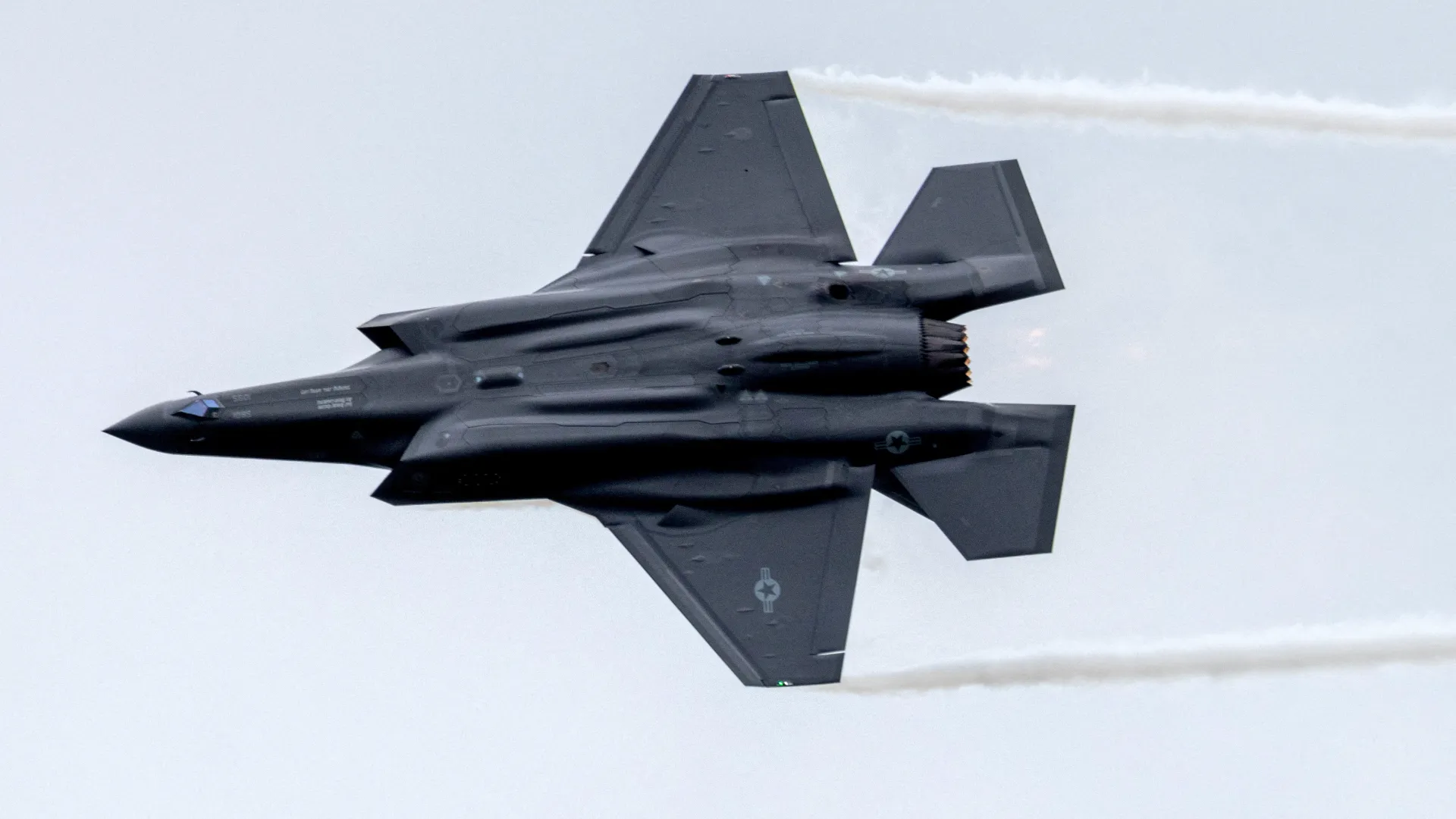 تحطم مقاتلة أمريكية من طراز F-35 في كاليفورنيا