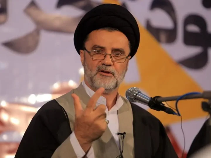 نائب إيراني يزعم العثور على “رقاقة تجسس” في حذاء مفتش من الوكالة الدولية للطاقة الذرية