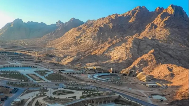 مصر تعيد فتح وديان تاريخية بسيناء أمام السائحين بعد توقف 10 سنوات